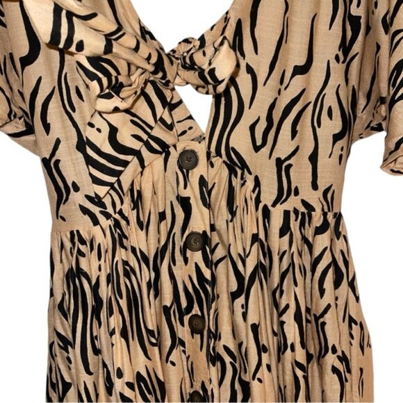 ASOS Maxi Dress Women’s Size 4 US Tan Beige Black Animal Print Knot Front V-Neck - Picture 7 of 12